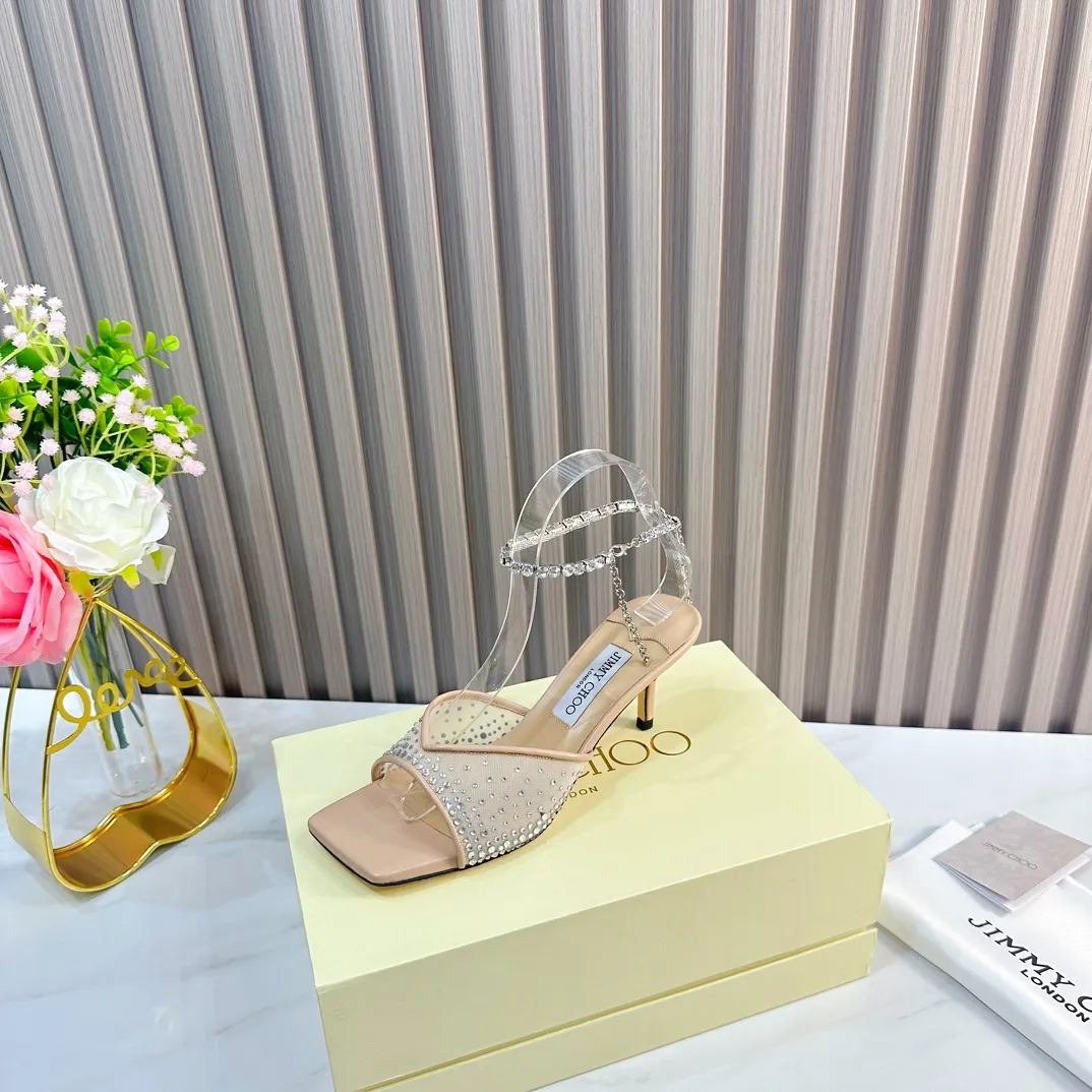 👟👟Ex-factory price 660👟👟 JIMMY CHOO (Jimmy CHOO) 💝💝💝 is a very comprehensive noble fashion lifestyle brand, with a series of women's high-heeled, medium-heeled, flat-heeled sandals with the same strap from major fashion bloggers and celebrities in Hong Kong and the United States.  The Australian pointed toe, round toe and square toe series are simply beautiful. Fall in love with elegance and playful sense of the future. Just by looking at them, you want to own them immediately, but you can really think about a pair of exquisite high heels~~~~~~~~~~~~~~~~~ 💝This series is specially designed for extraordinary and indifferent ladies, thus creating a unique overall effect, Jimmy Choo Design products that inspire women to move forward and show their charm💝💝💝 1⃣️Material: Imported genuine mesh hot diamond 2⃣️Inner: Imported Italian lambskin, super soft and delicate 3⃣️Outsole: Imported Italian original original color genuine leather outsole Heel height 6.5cm (10.0/8.5cm can be made) 4⃣️Code number: 35-39 (34.40.41.42 customized)